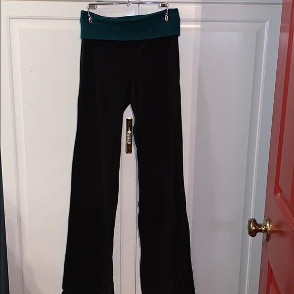 no boundaries fold over yoga pants